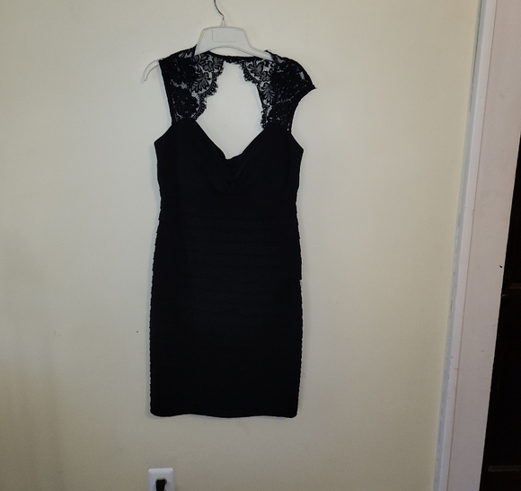 Xscape Dresses & Skirts - Xscape Black Lace Mini Dress